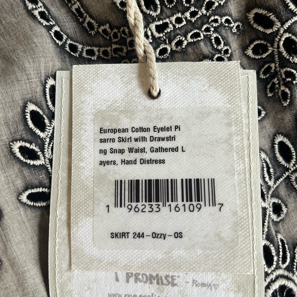 NWT Magnolia Pearl Ozzy Eyelet Pissaro skirt - Picture 3 of 3